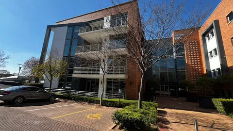 Ballyoaks Office Park, 35 Ballyclare Drive, Bryanston